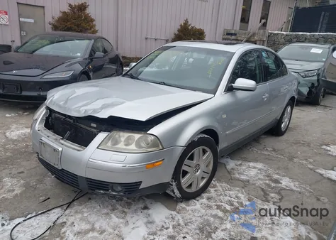 2002 Volkswagen Passat W8 from USA, damaged, VIN WVWUK63B22P340868